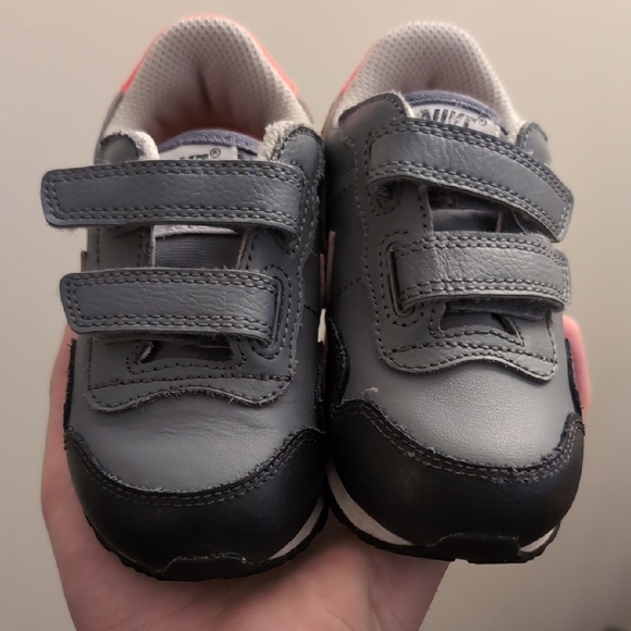 Nike Kids' Gray and Red Sneakers - Picture 2 of 5